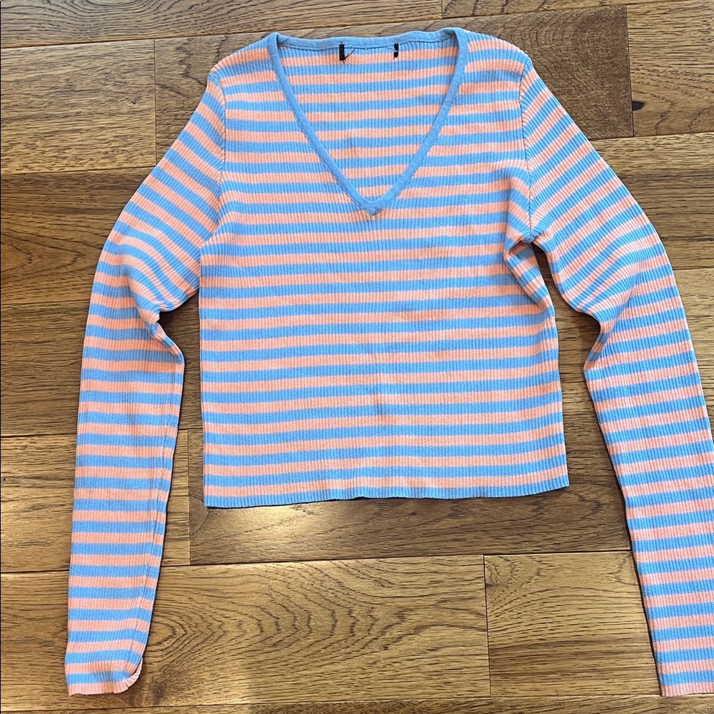 Striped V-Neck Long Sleeve Top